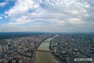 Tiến quân vào ngành ăn uống! Levan mở một nhà hàng ở Warsaw với tên gọi Nine.